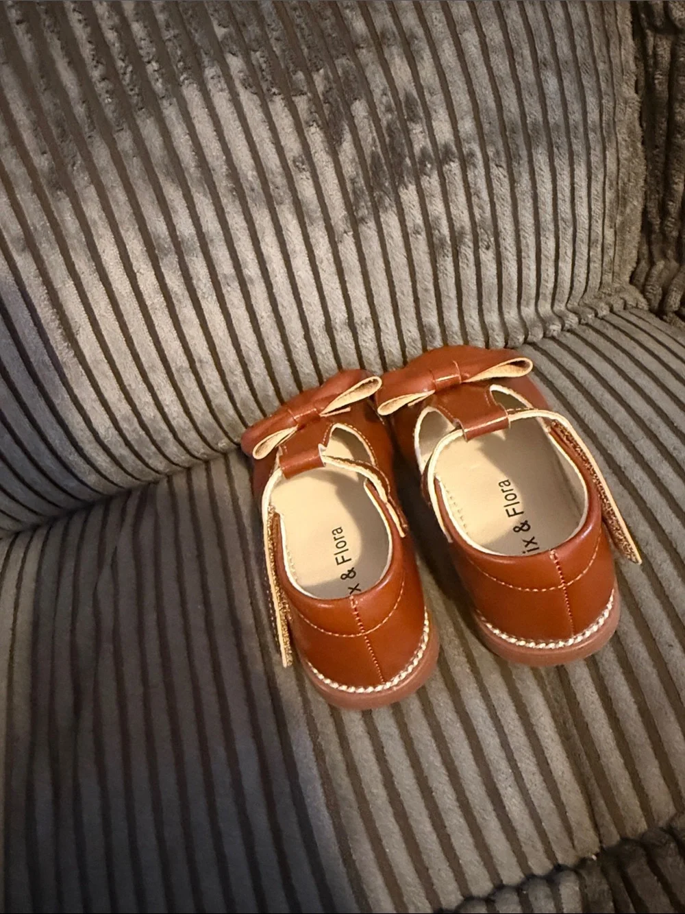 Little Girls T-Strap Dress Shoes with Bow in Tan